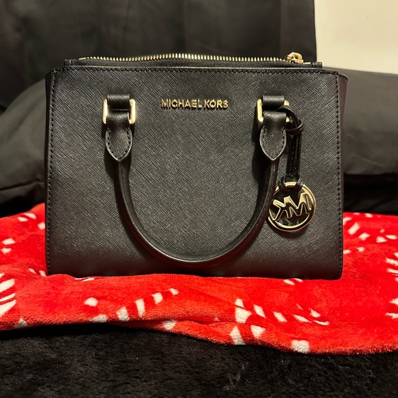 Hand bag - Picture 1 of 2